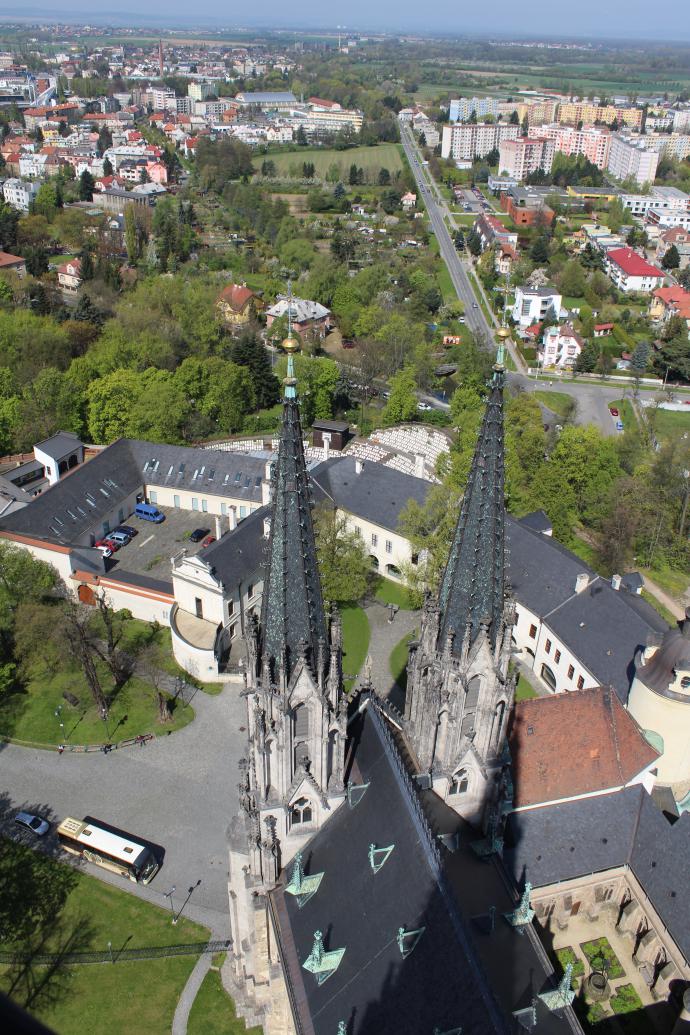 Kapitulní děkanství před chrámem svatého Václava