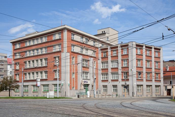 Budova SPEA Jindřicha Kumpošta (foto: Martina Mertová)